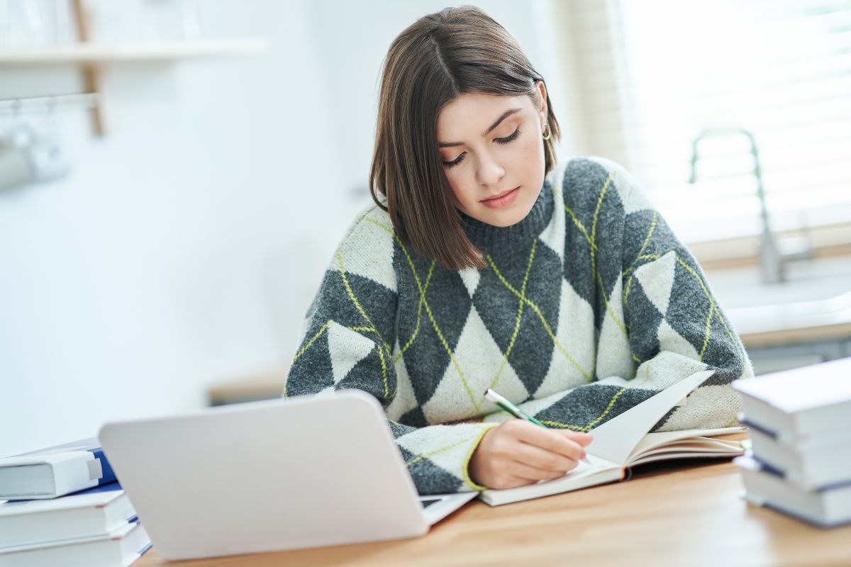 Subsidios y Préstamos para Estudiantes en Canadá - Cómo Aplicar